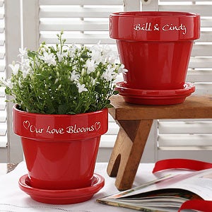 Love Flowers Pictures on Personalized Red Flower Pot   Hearts Grow With Love   4947