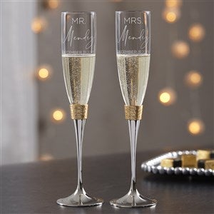Personalized Gold Hammered Wedding Champagne Flute Set - Elegant Couple