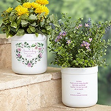 A Moms Hug Personalized Outdoor Flower Pot - 46411