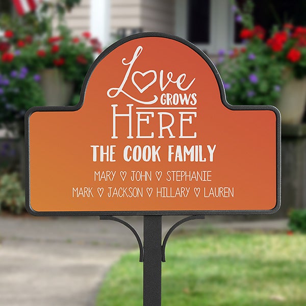 Personalized Magnetic Garden Sign - Love Grows Here - 20004