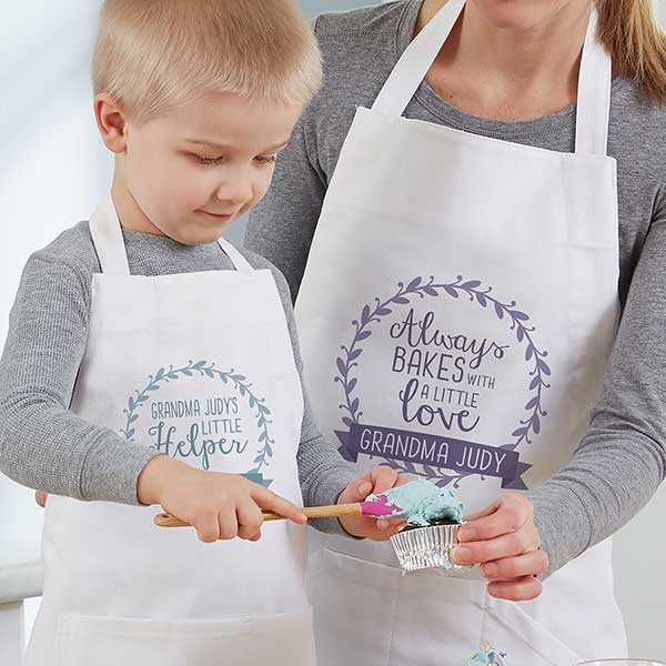 Grandma and grandchild matching aprons, nana apron, pie baking