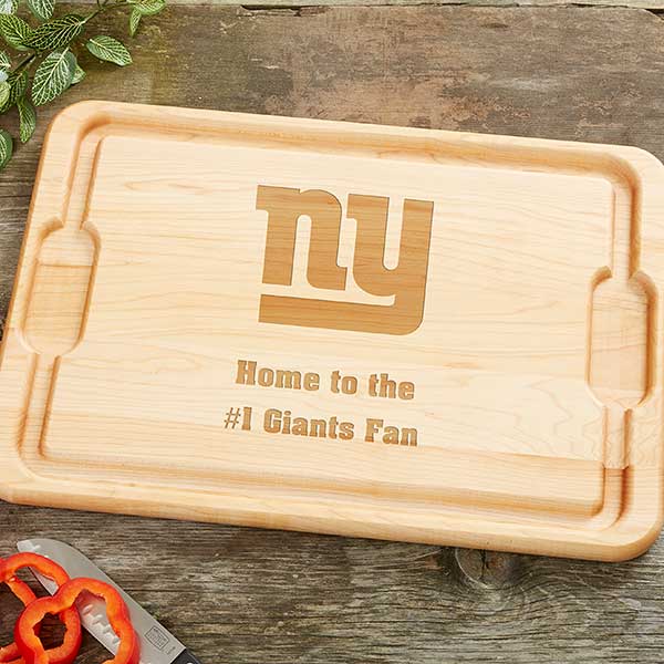 NFL New York Giants Personalized Maple Cutting Boards - 33420