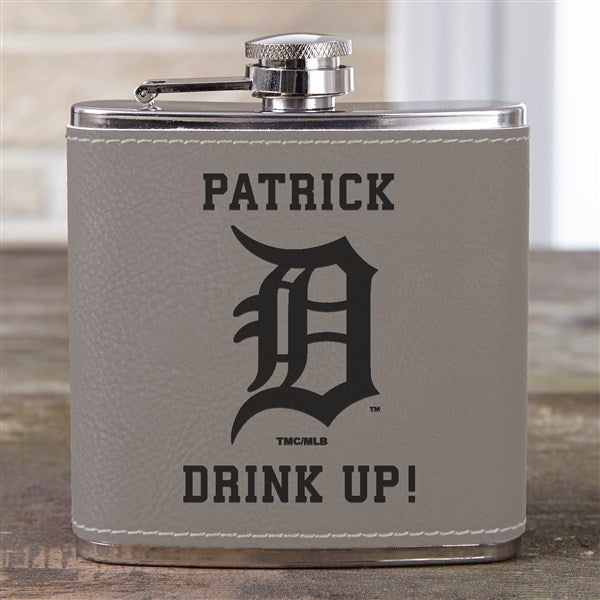 MLB Detroit Tigers Leatherette Personalized Flask  - 39044