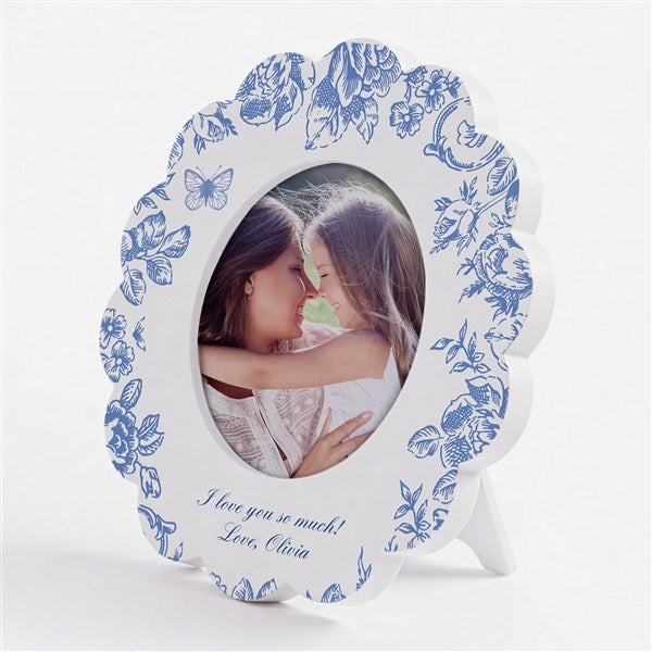 Toile Edit Personalized Round Scallop Edge Picture Frame - 57453