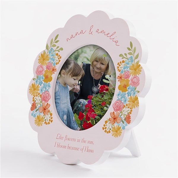 Sweet Blooms Personalized Round Scallop Edge Picture Frame - 57478