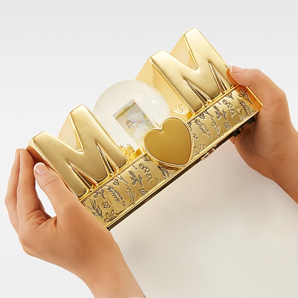 Engraved Gold Lettered Mom Snow Globe